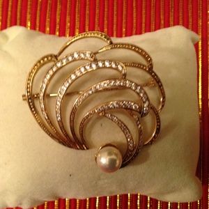 Pretty Pearl and CZ Brooch